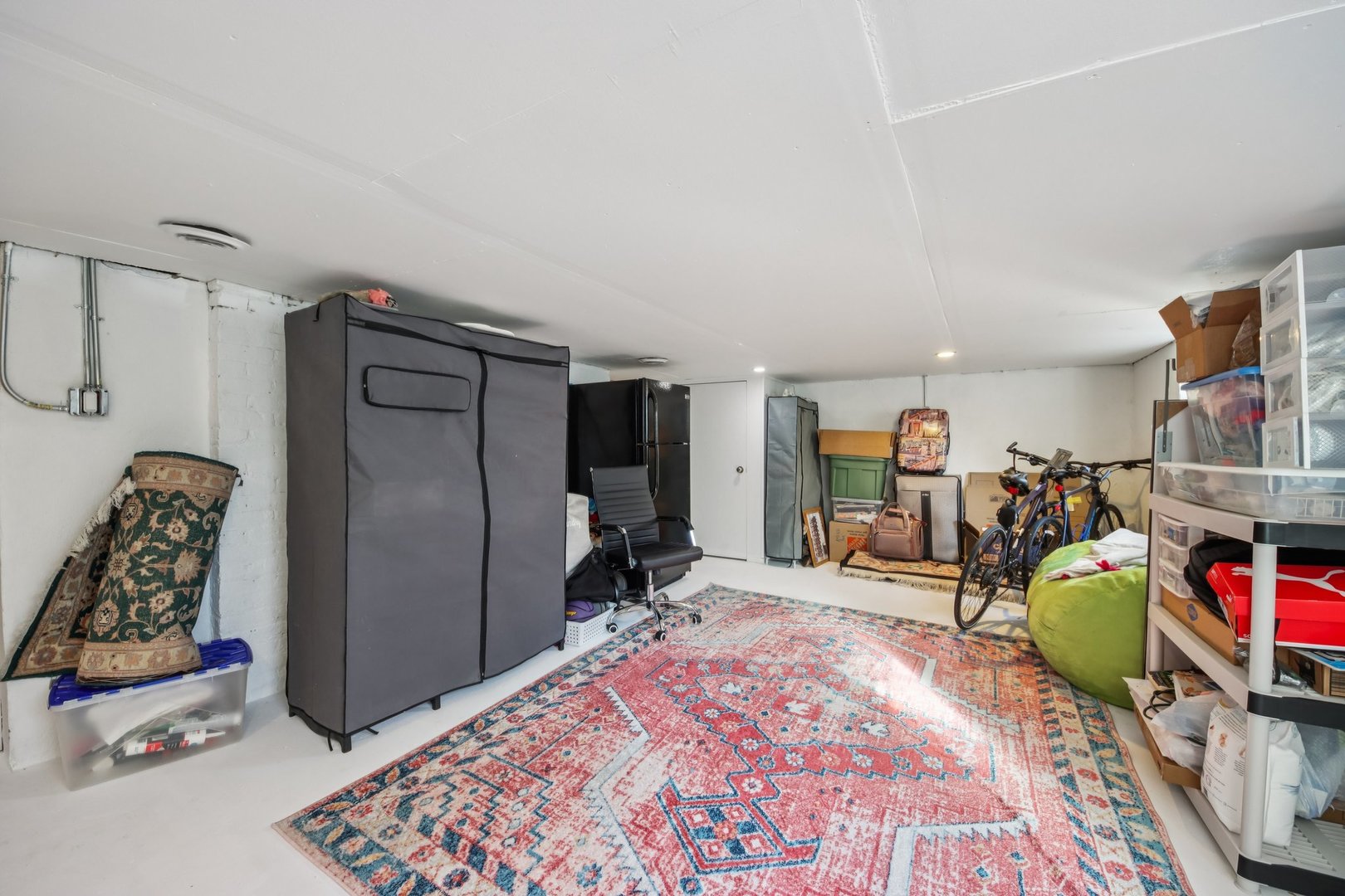 6601 N Trumbull Avenue