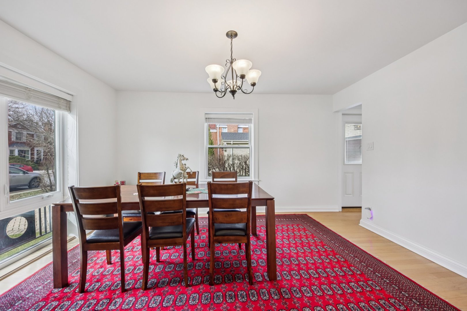 6601 N Trumbull Avenue