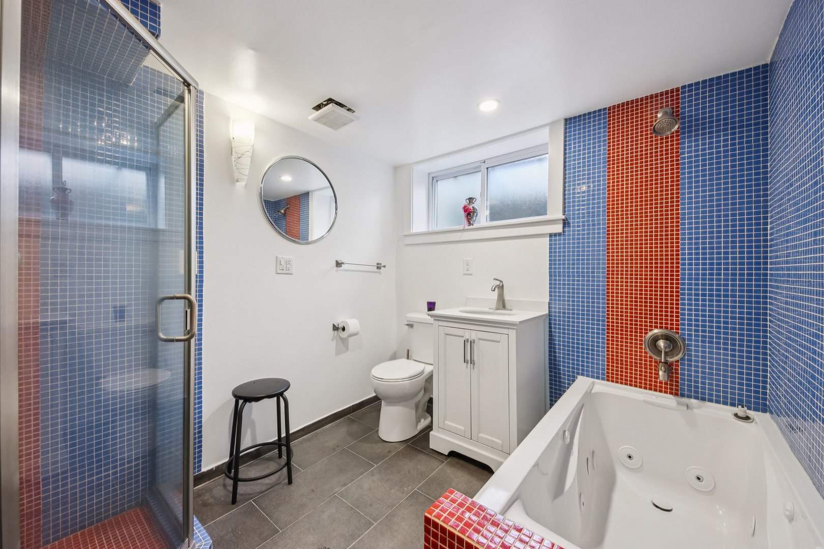 6601 N Trumbull Avenue