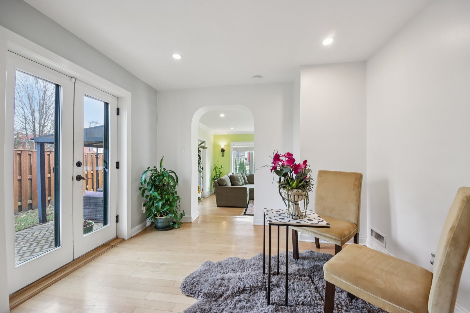 6601 N Trumbull Avenue