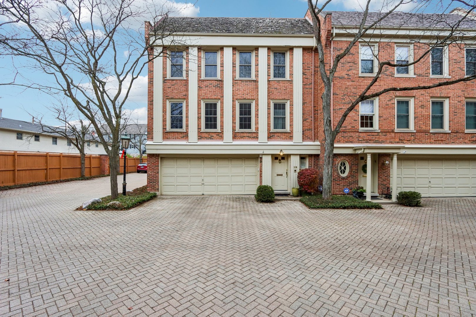 19 Landmark Avenue Unit: 19