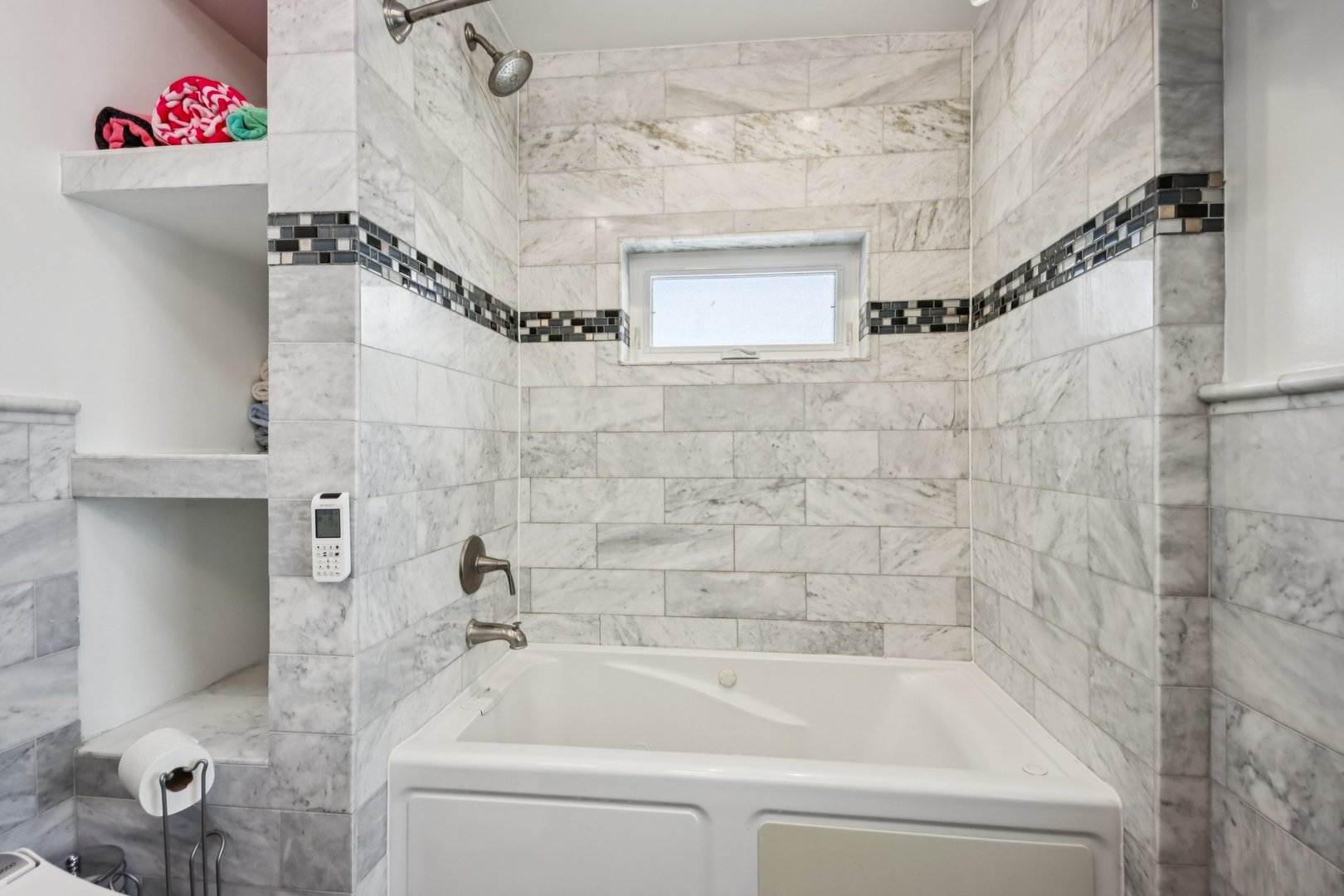 6601 N Trumbull Avenue