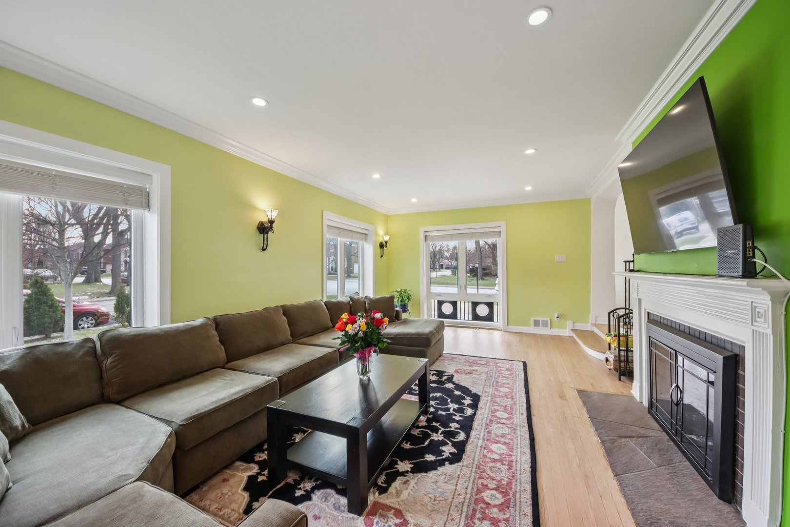 6601 N Trumbull Avenue