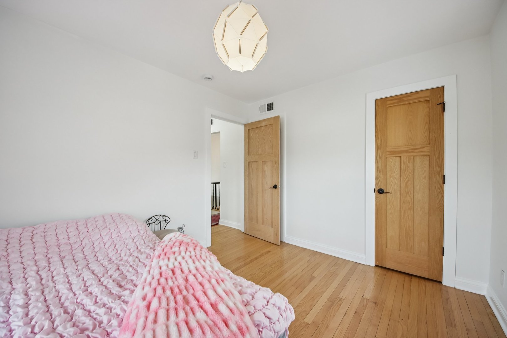 6601 N Trumbull Avenue