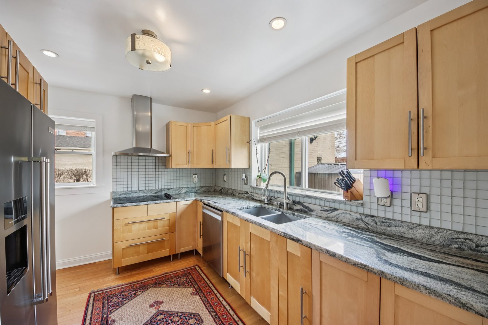 6601 N Trumbull Avenue