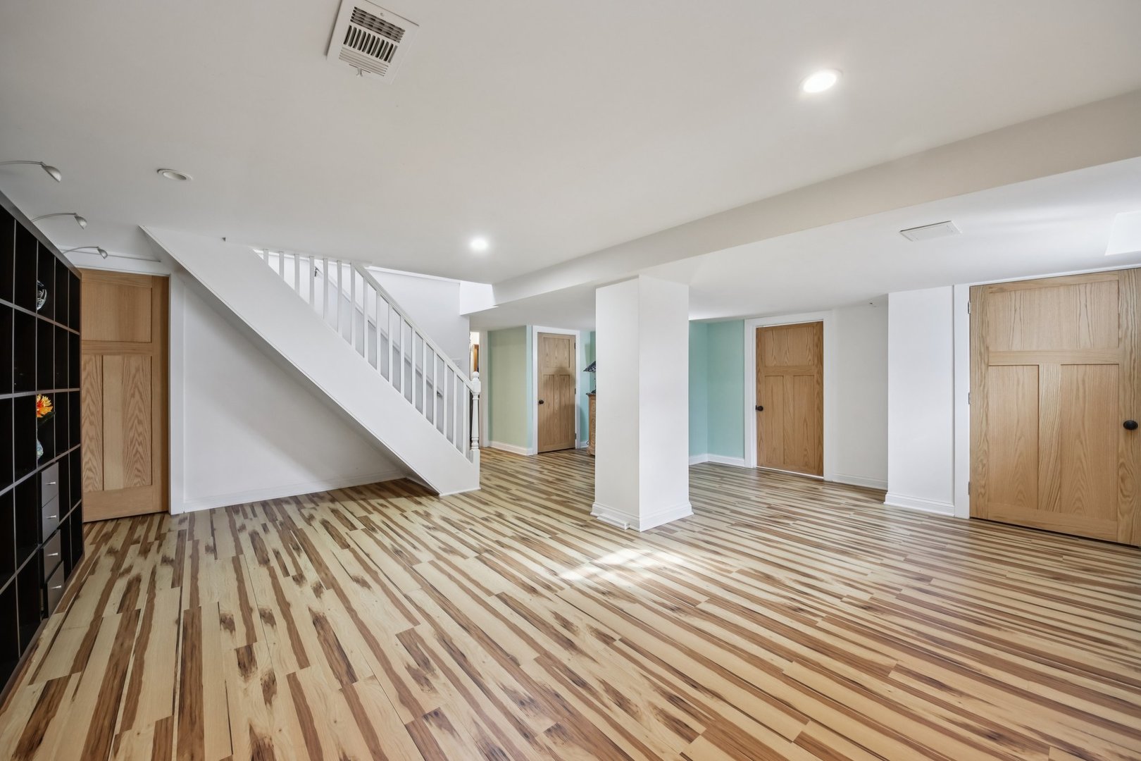 6601 N Trumbull Avenue