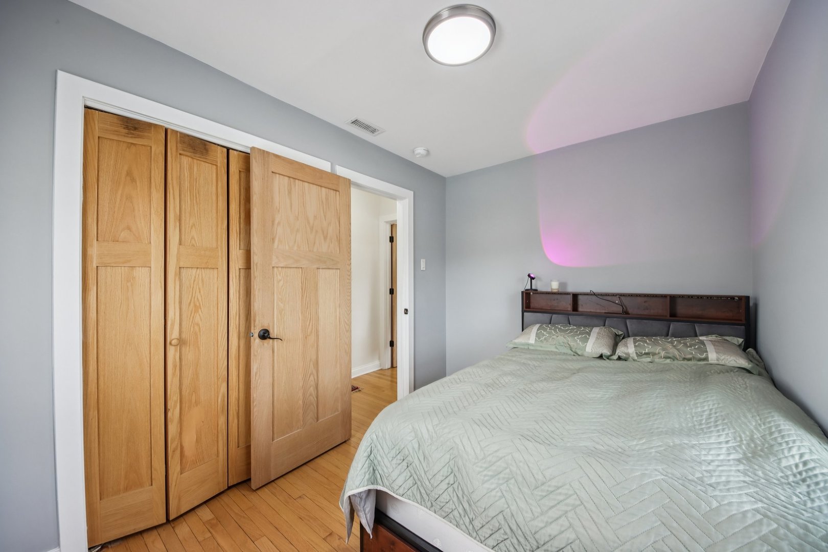 6601 N Trumbull Avenue