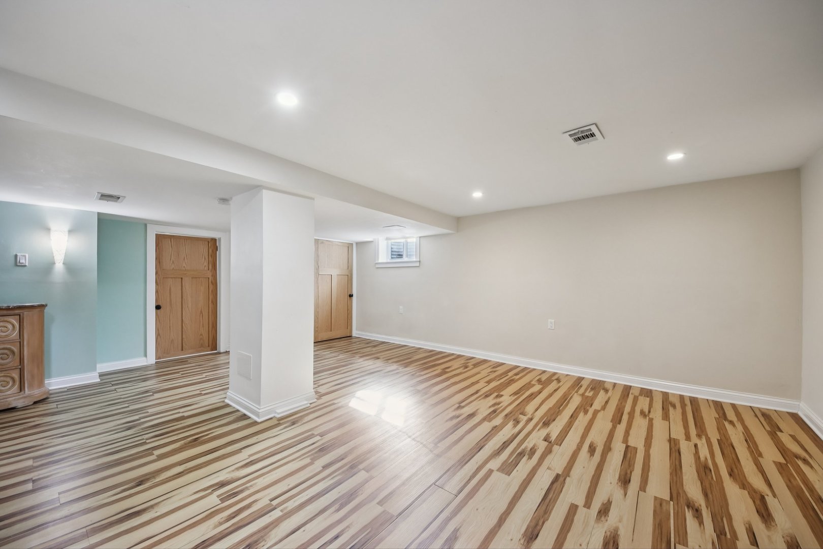 6601 N Trumbull Avenue