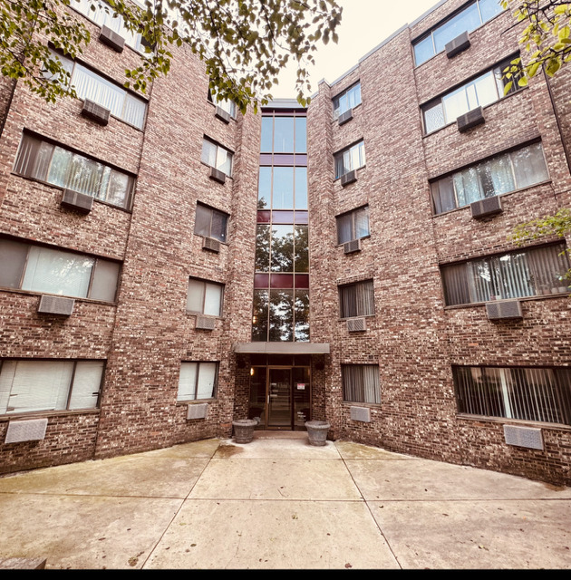 5306 N Cumberland Avenue Unit: 507