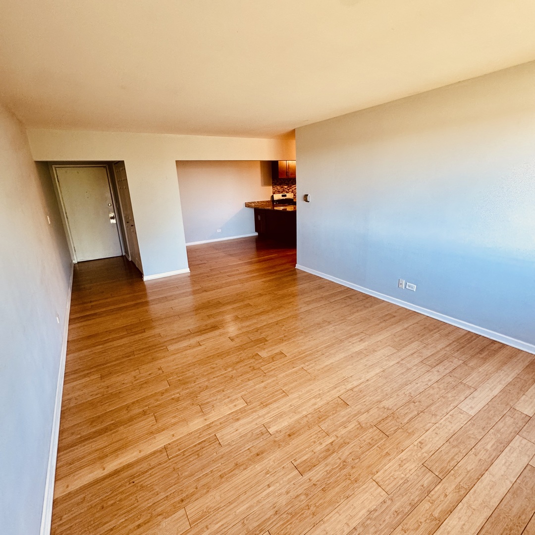 5306 N Cumberland Avenue Unit: 507