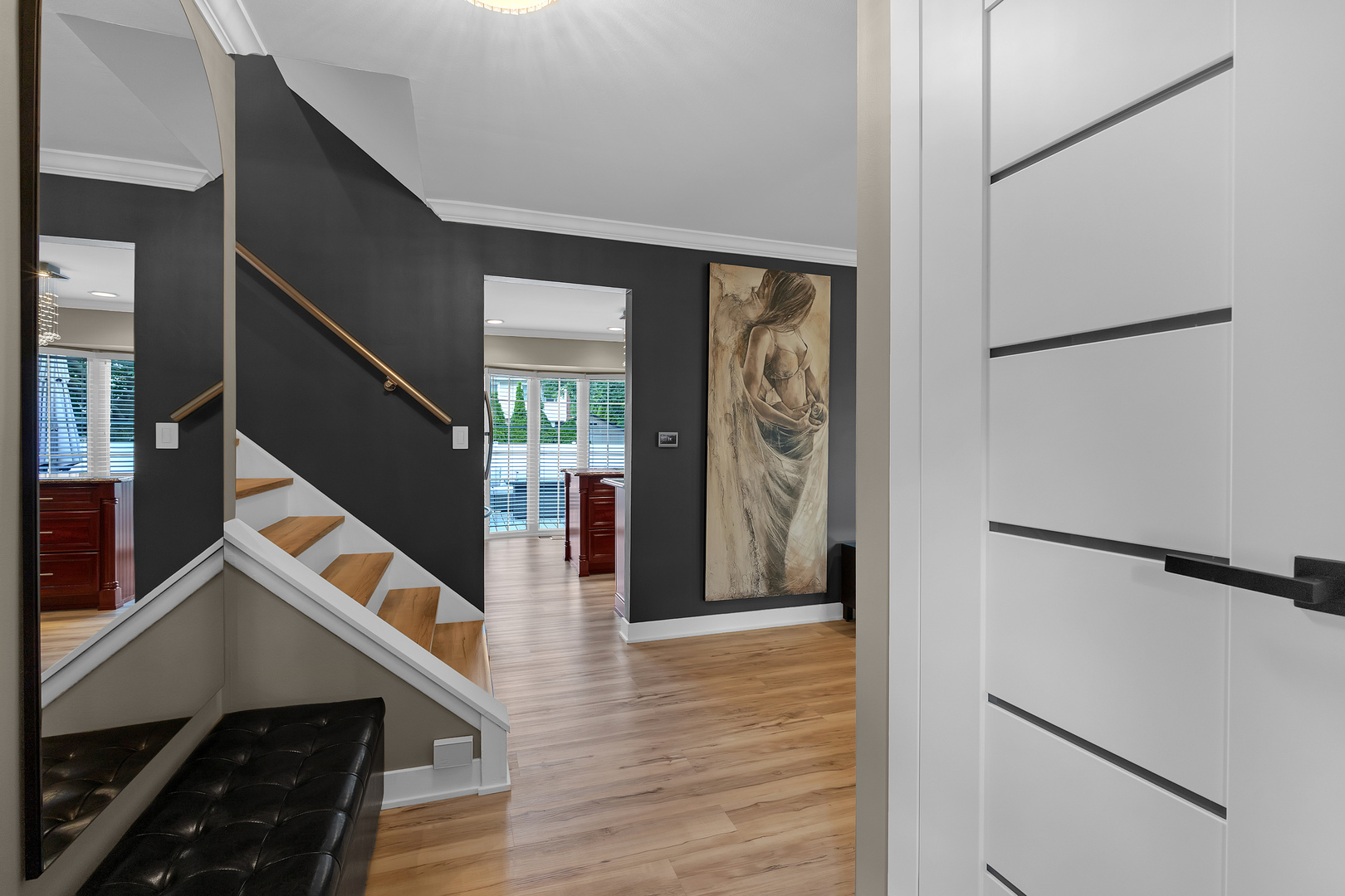 210 W Pickwick Road