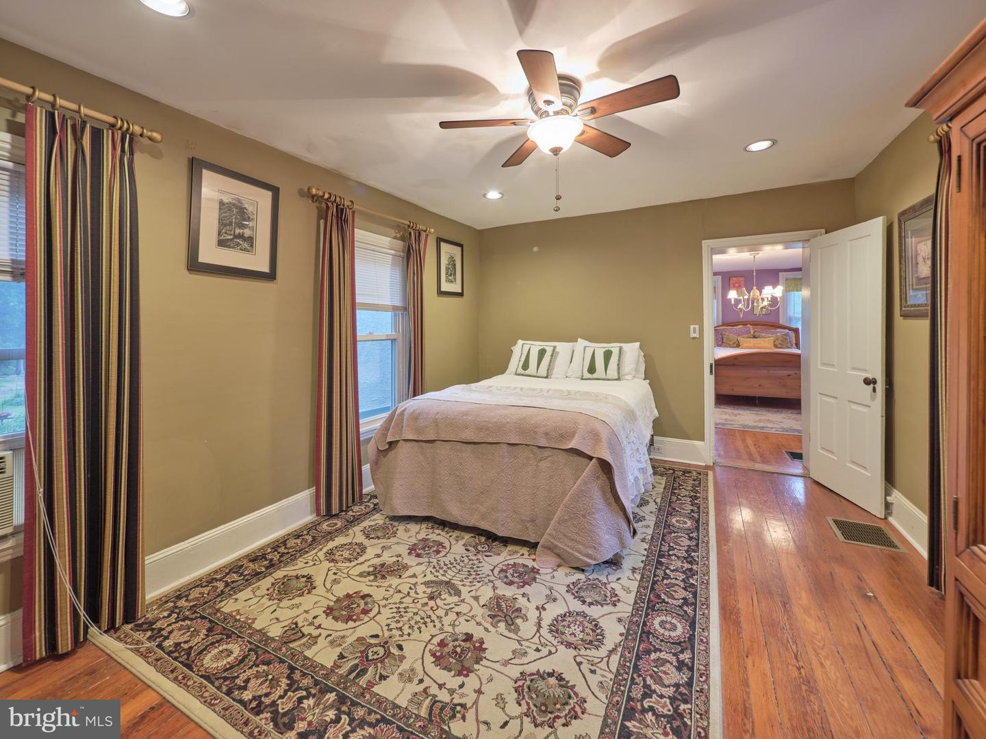 1090 Almshouse Rd