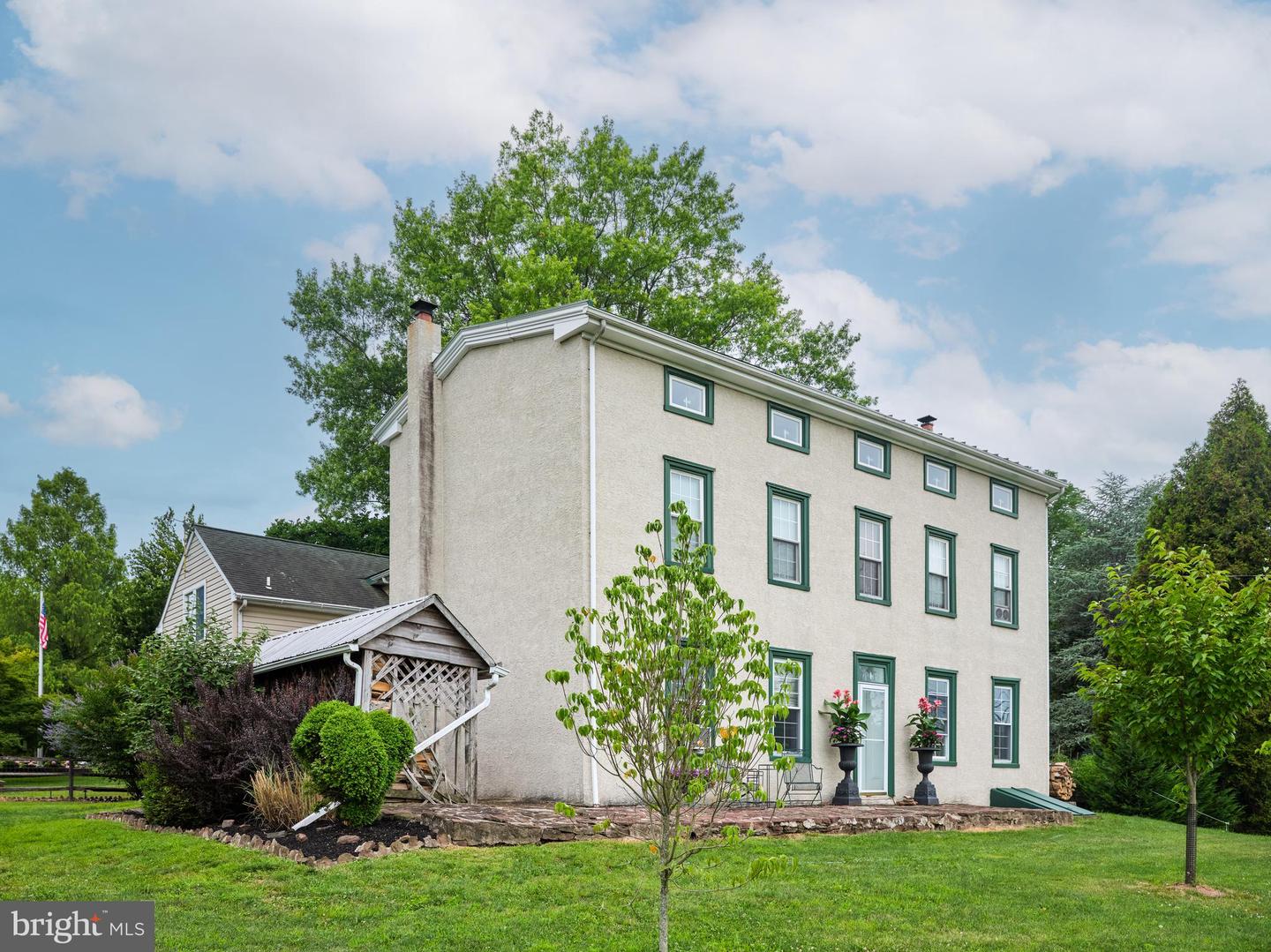1090 Almshouse Rd
