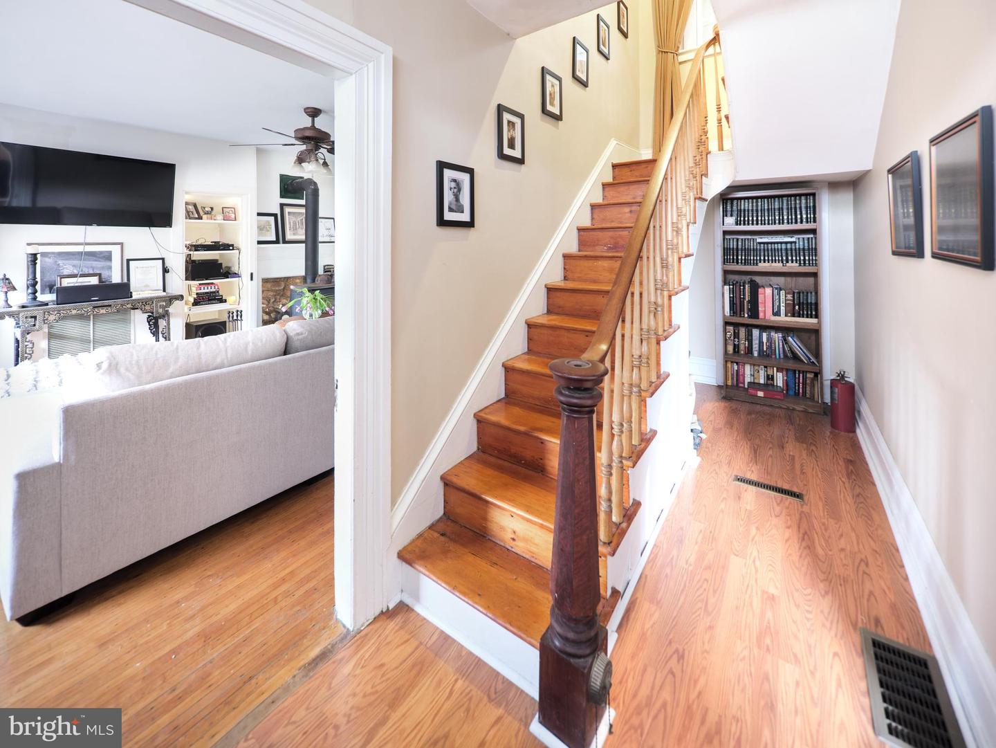 1090 Almshouse Rd