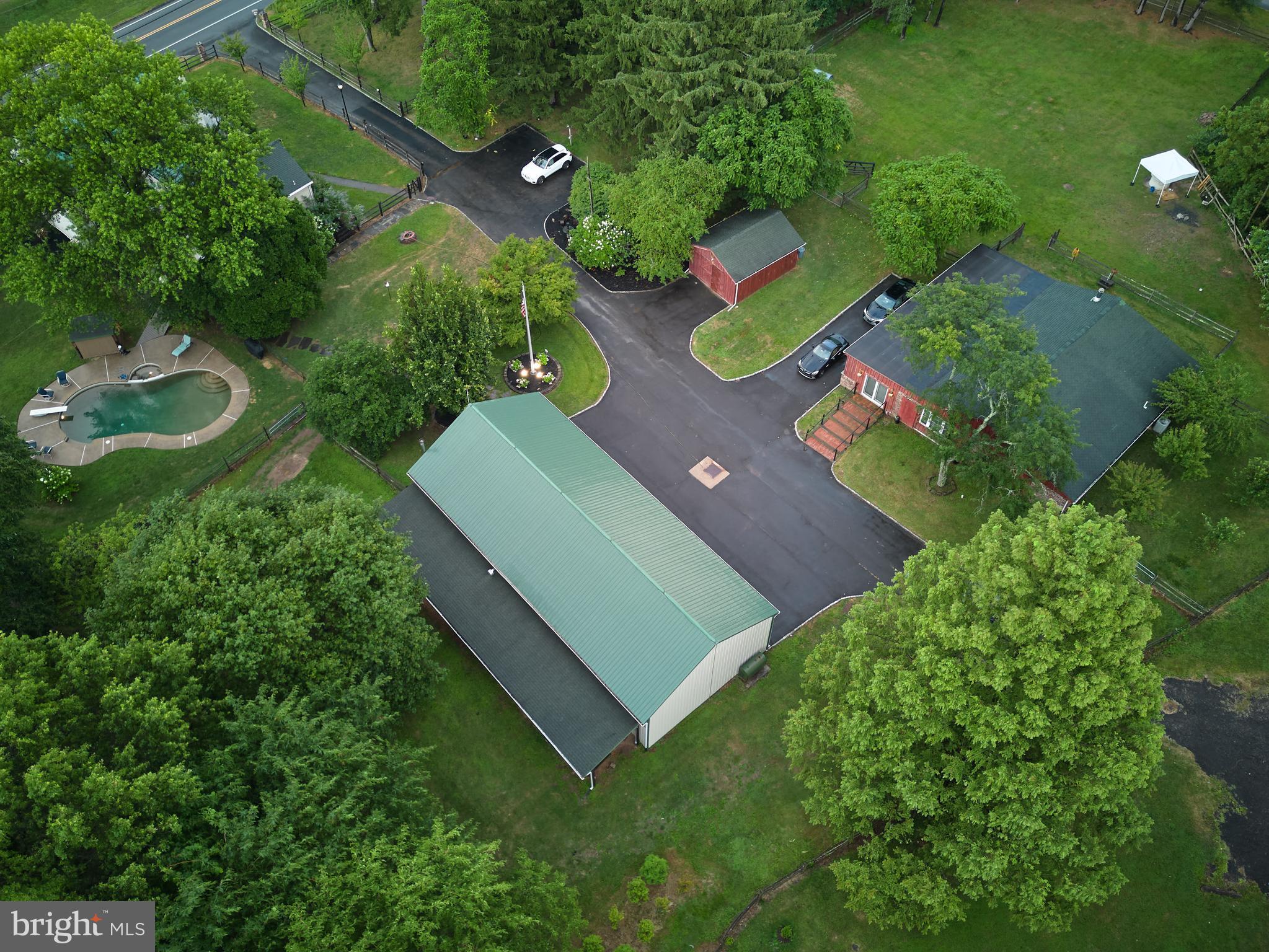 1090 Almshouse Rd