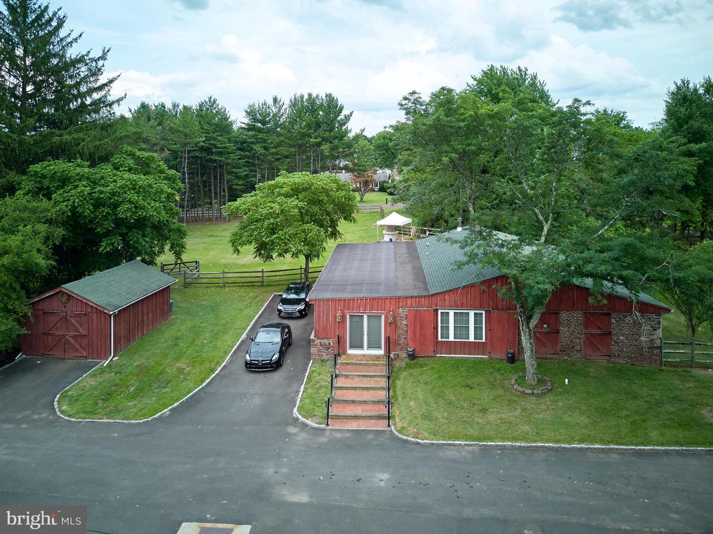 1090 Almshouse Rd