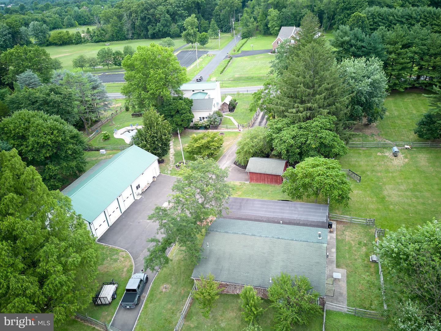 1090 Almshouse Rd
