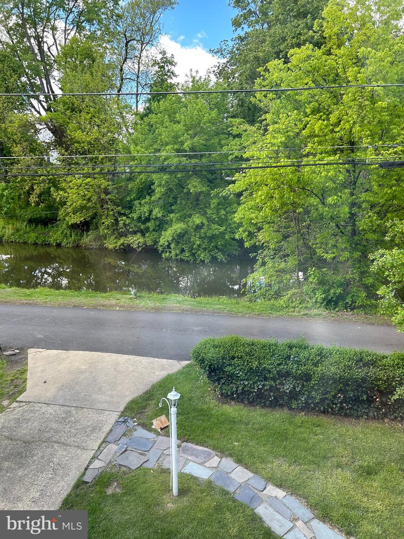 56 N Edgewater Ave