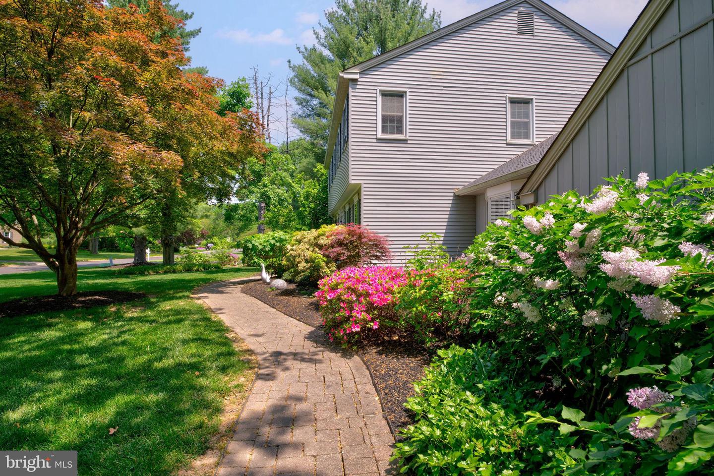 62 Countryside Dr