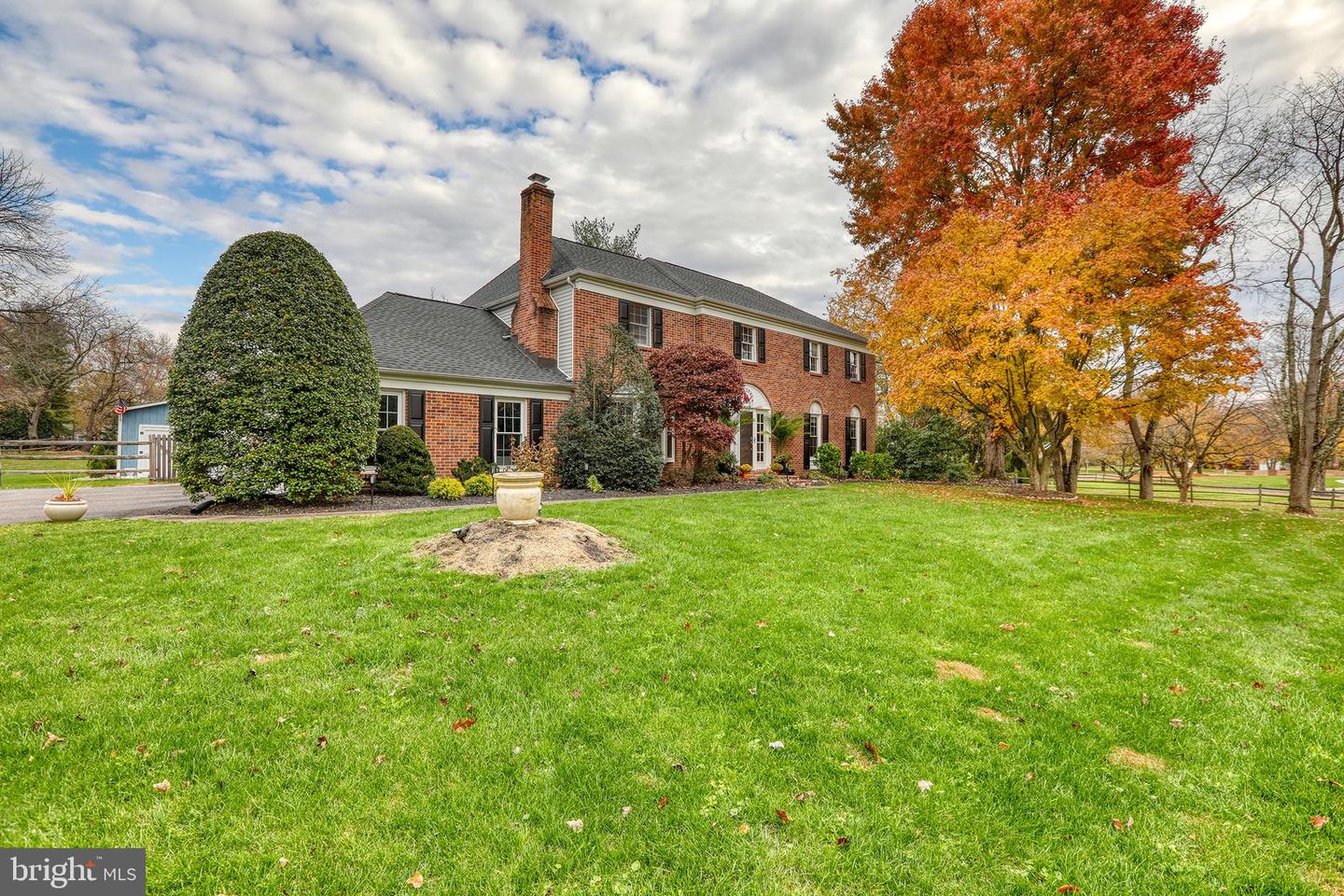 1379 Heller Dr