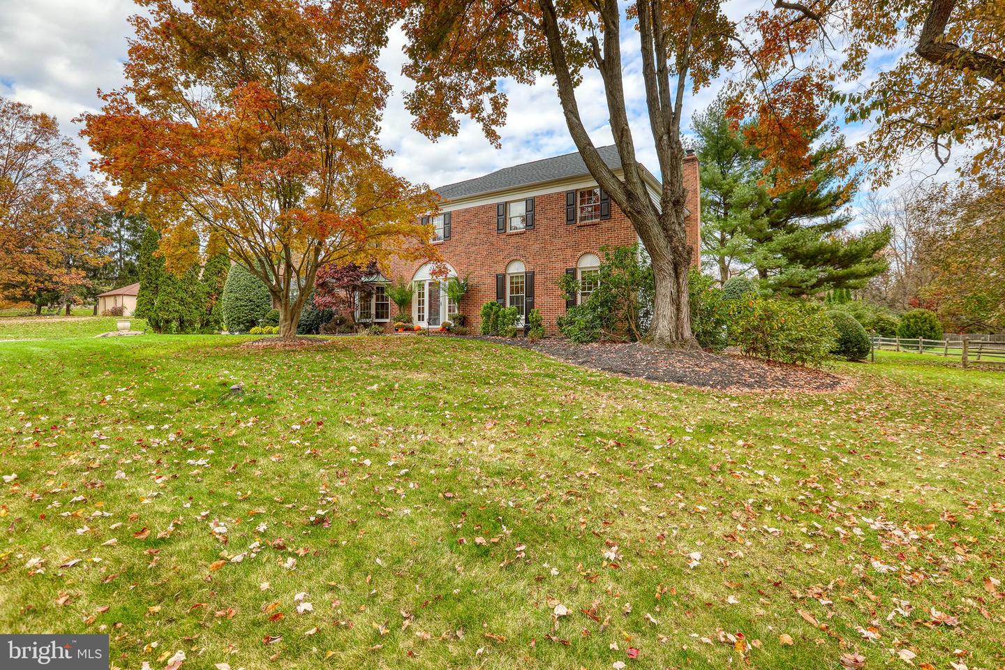 1379 Heller Dr