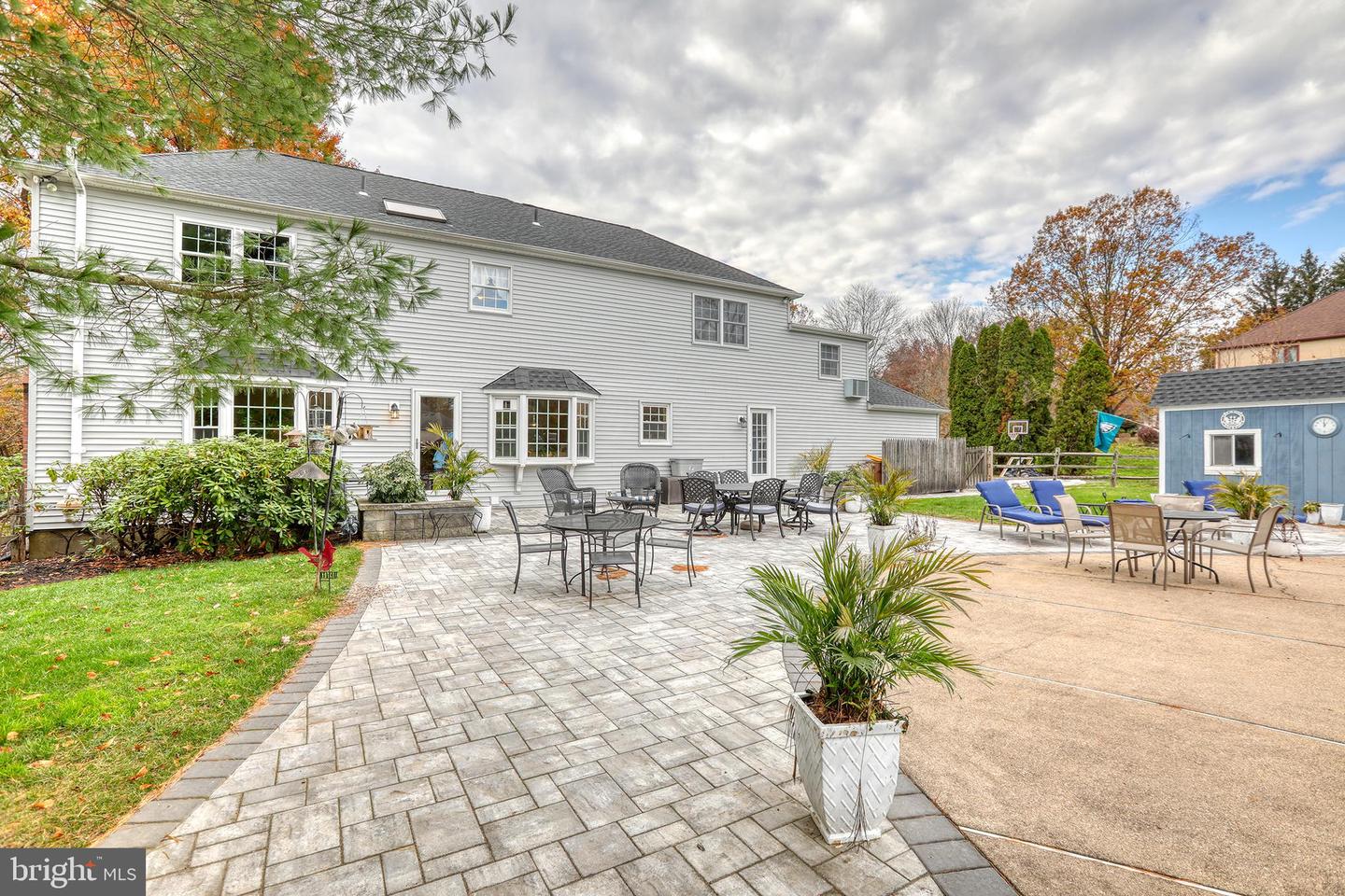 1379 Heller Dr