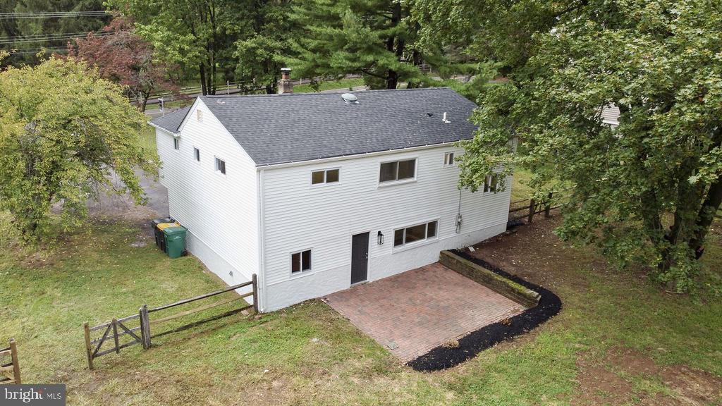 139 W Sandy Ridge Rd