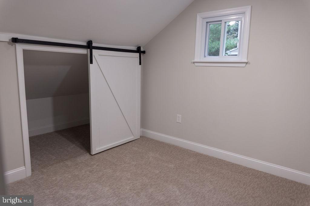 139 W Sandy Ridge Rd