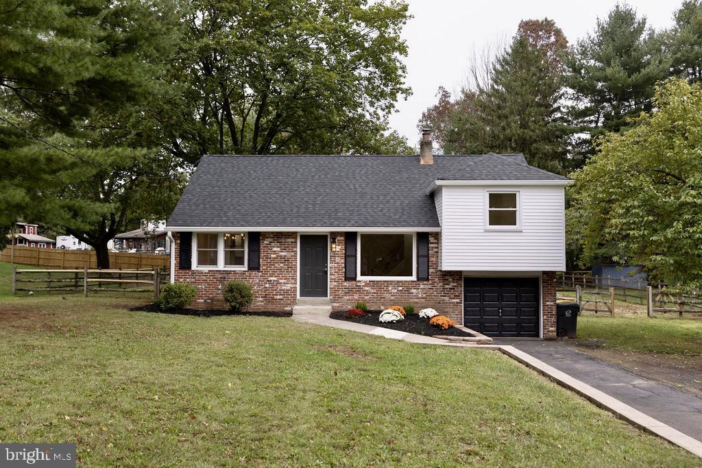 139 W Sandy Ridge Rd