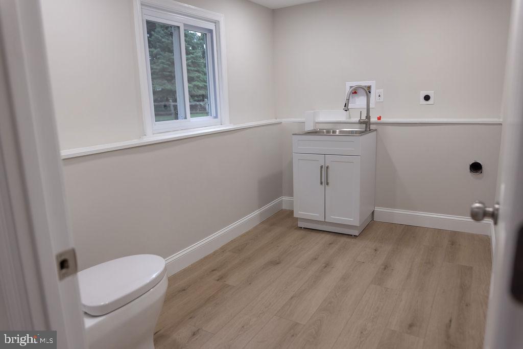 139 W Sandy Ridge Rd