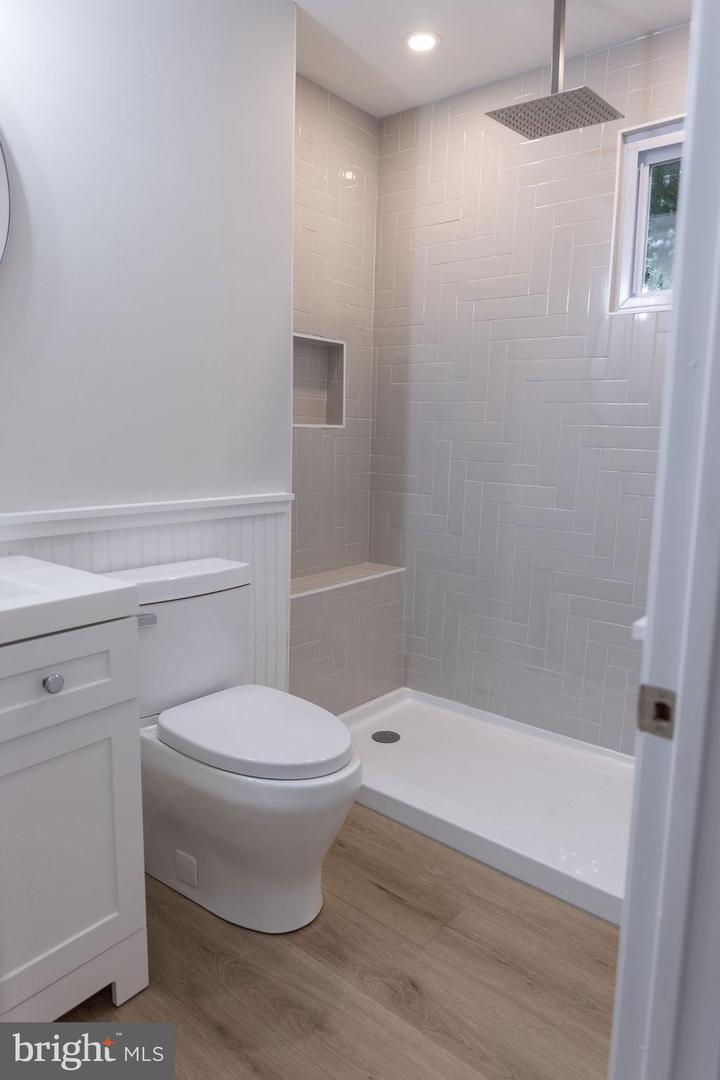 139 W Sandy Ridge Rd