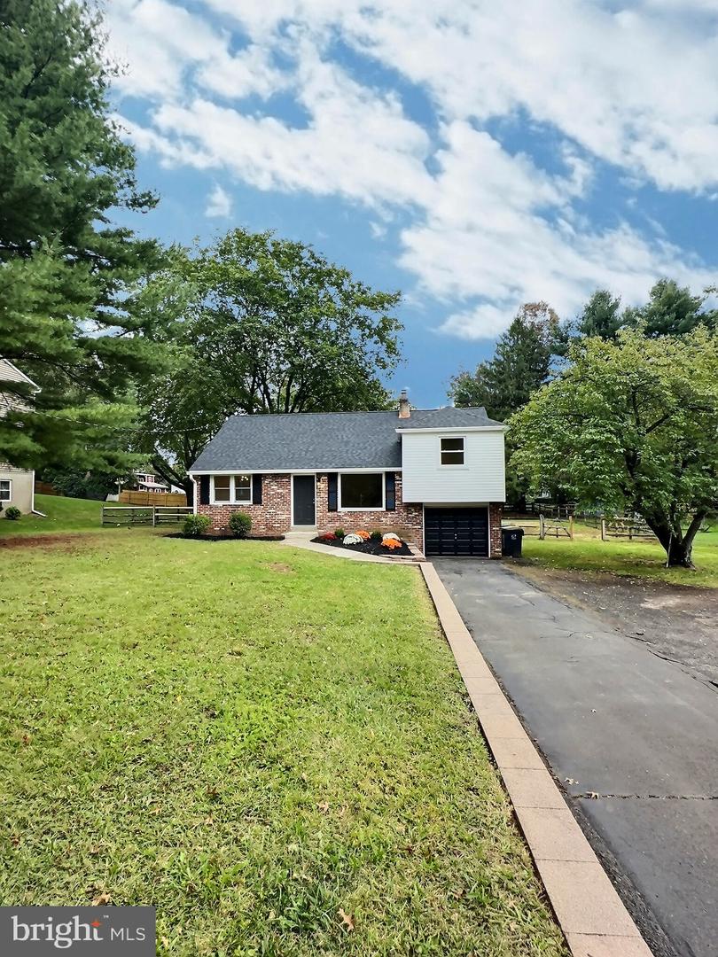 139 W Sandy Ridge Rd