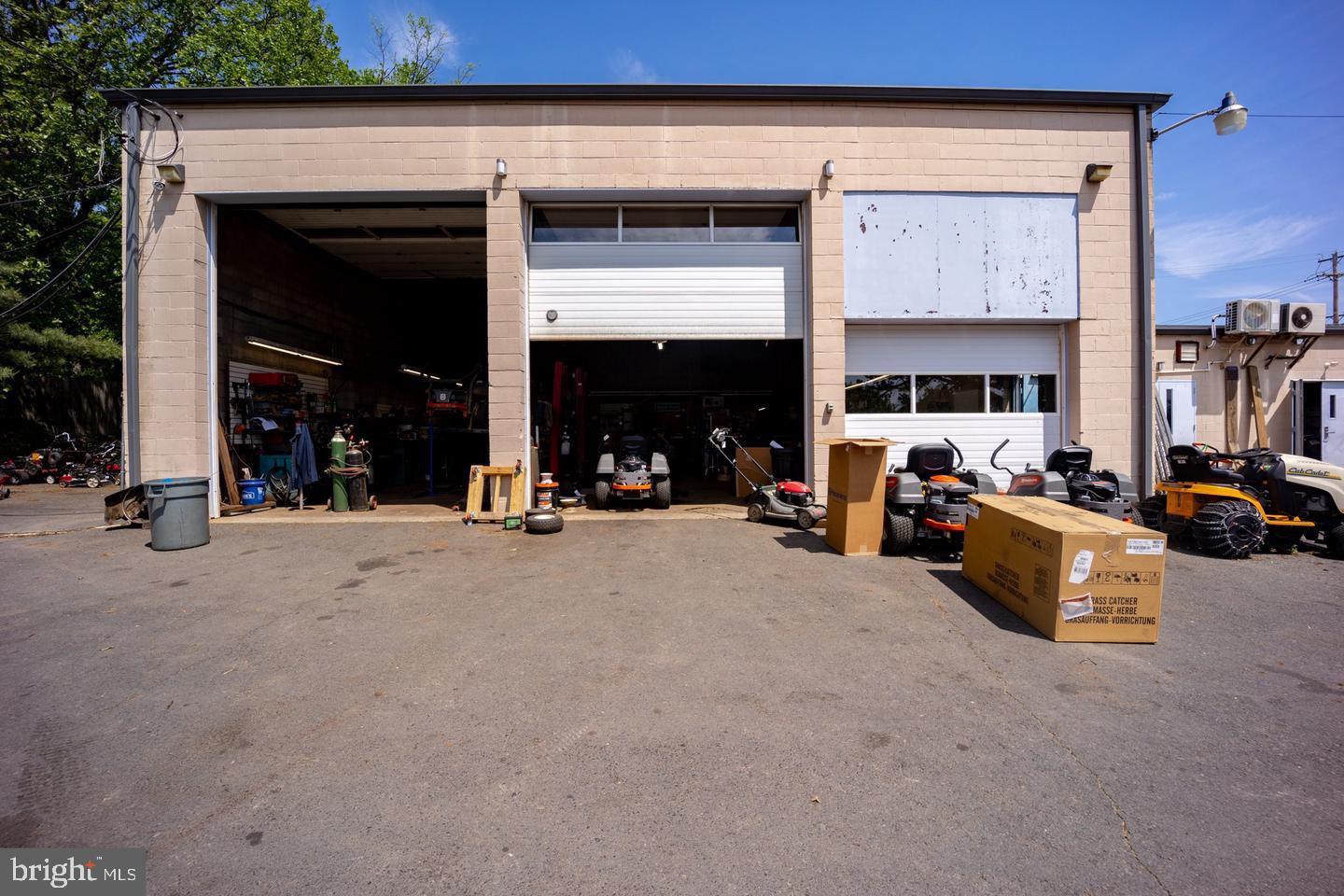 190 & 180 S Clinton St