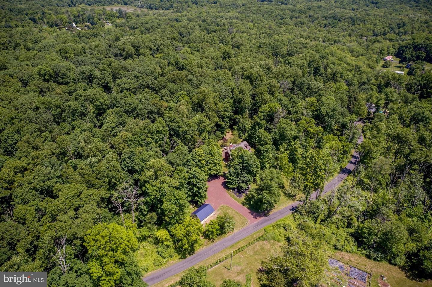 451 Lonely Cottage Rd