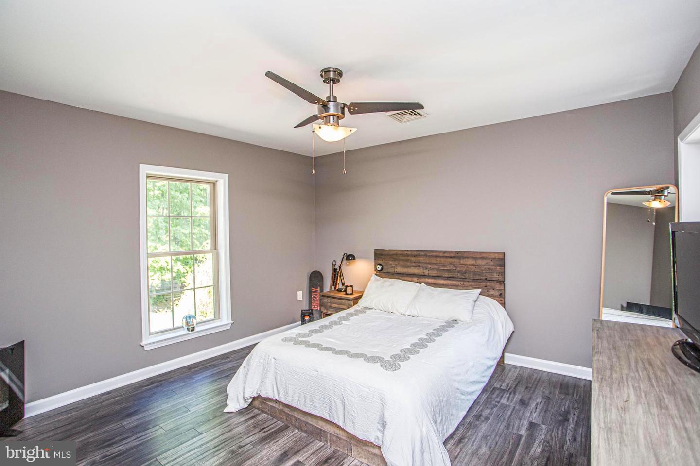 451 Lonely Cottage Rd