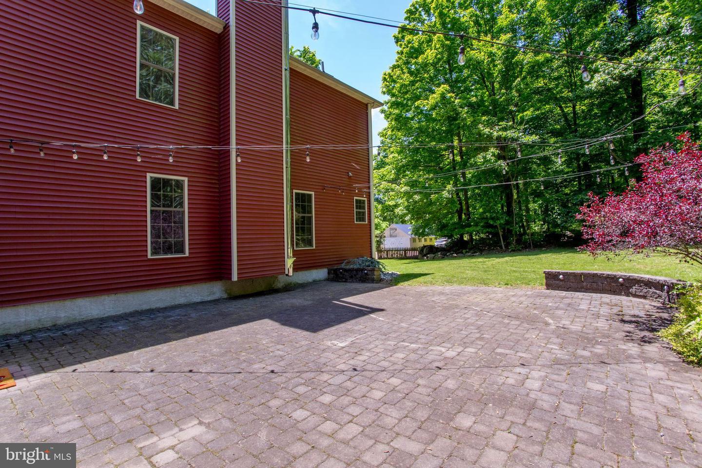 451 Lonely Cottage Rd