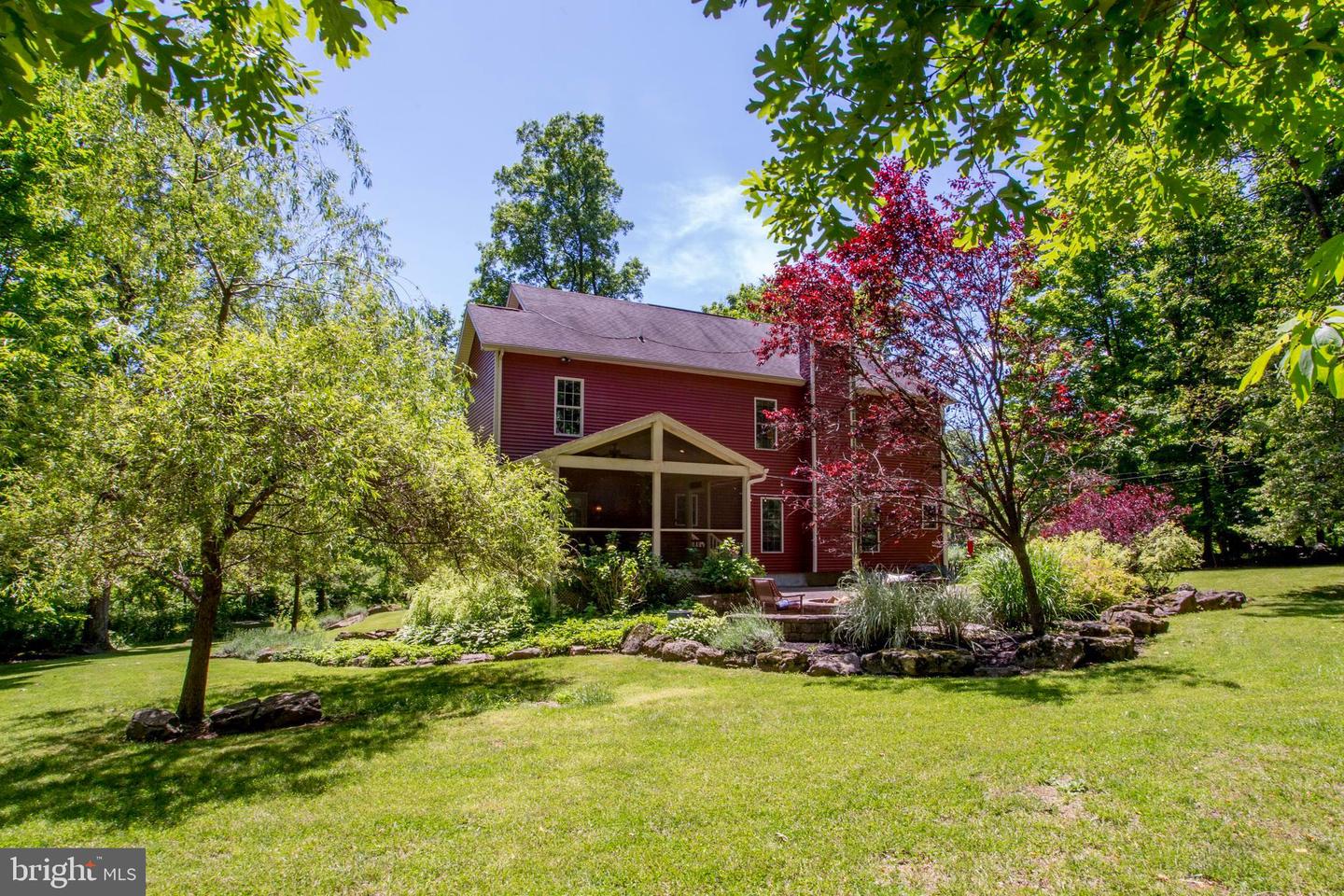 451 Lonely Cottage Rd