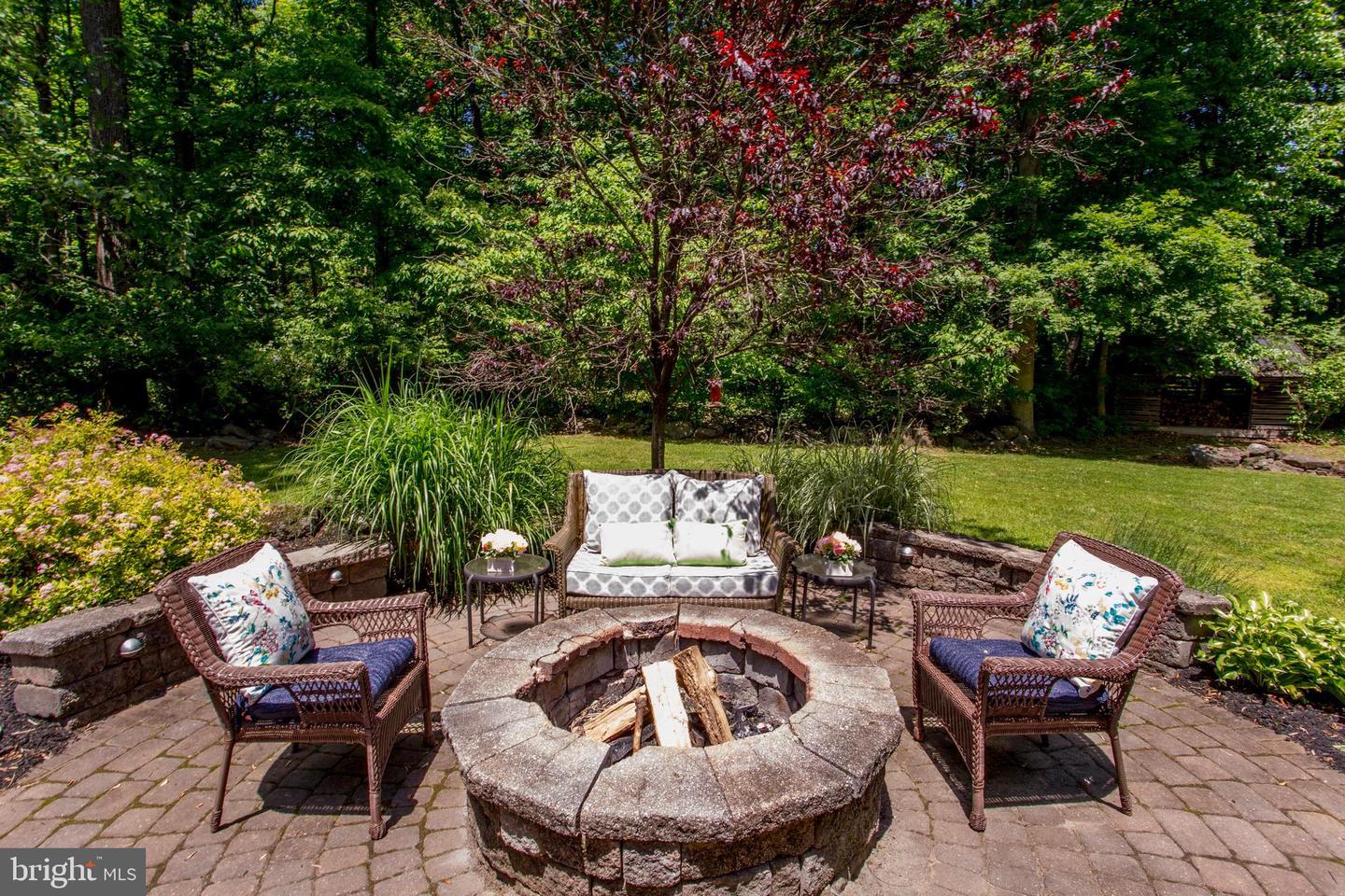 451 Lonely Cottage Rd