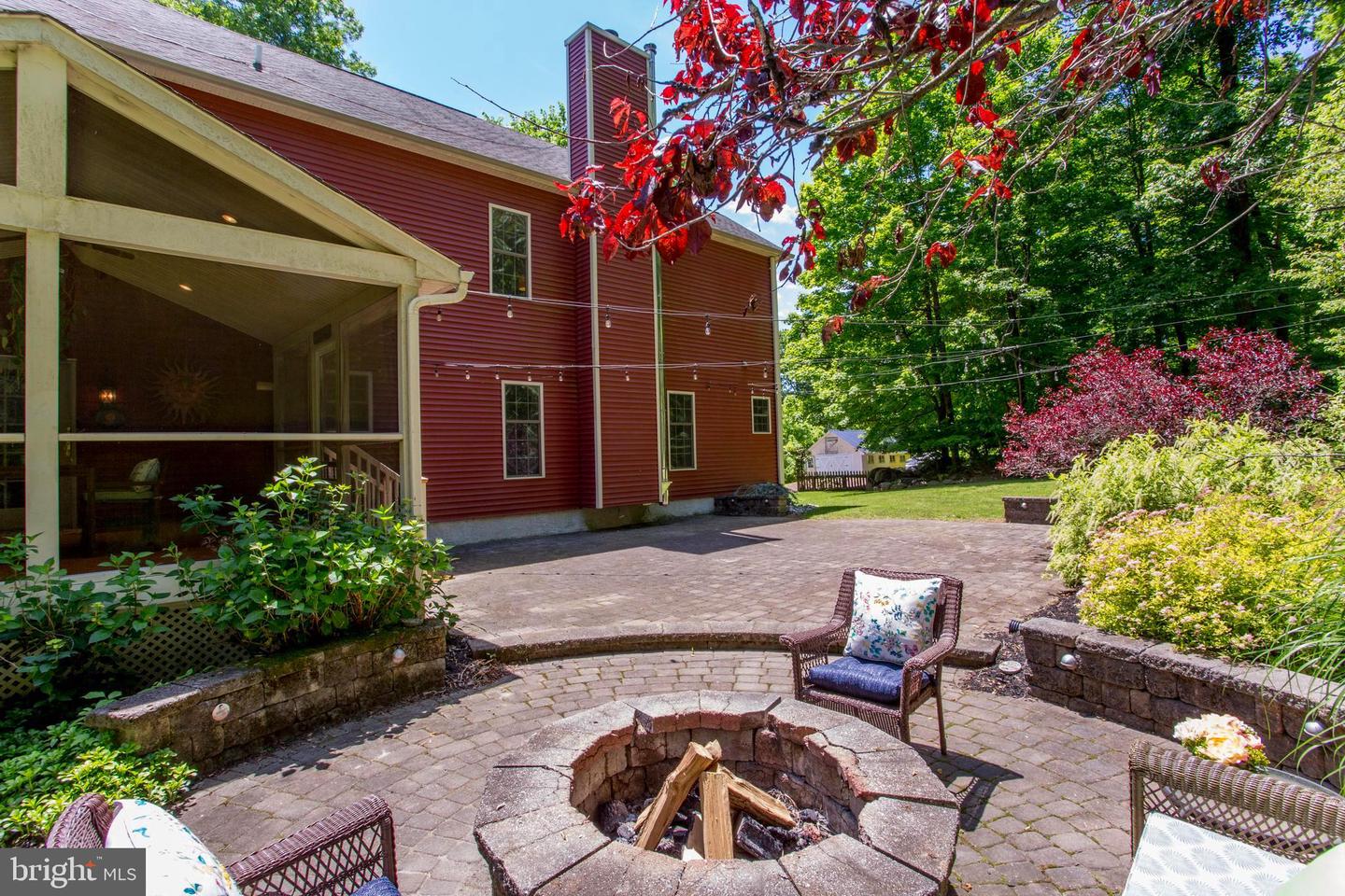 451 Lonely Cottage Rd