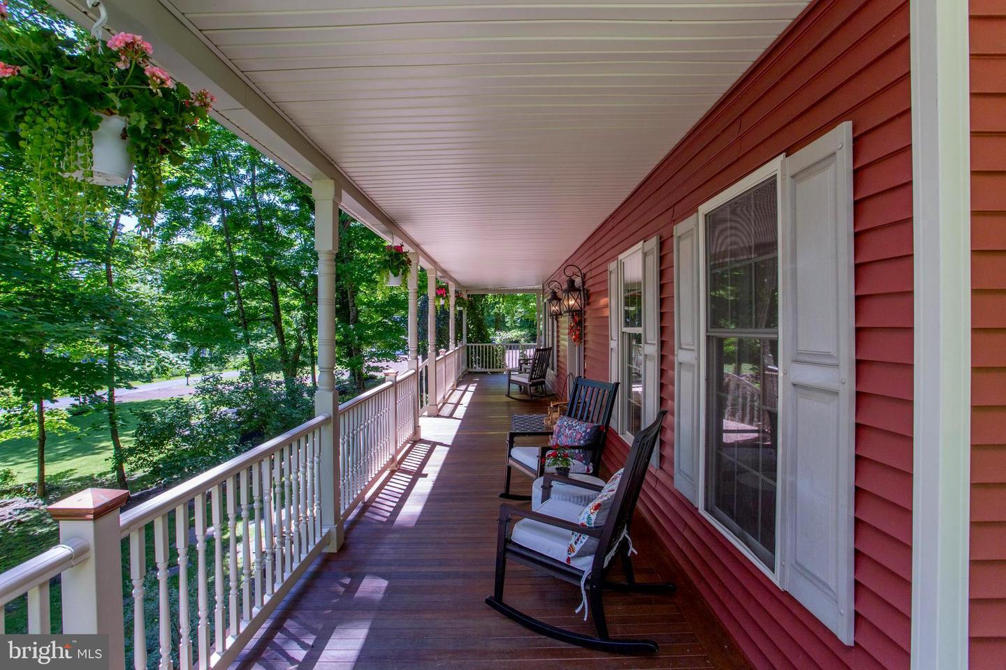 451 Lonely Cottage Rd
