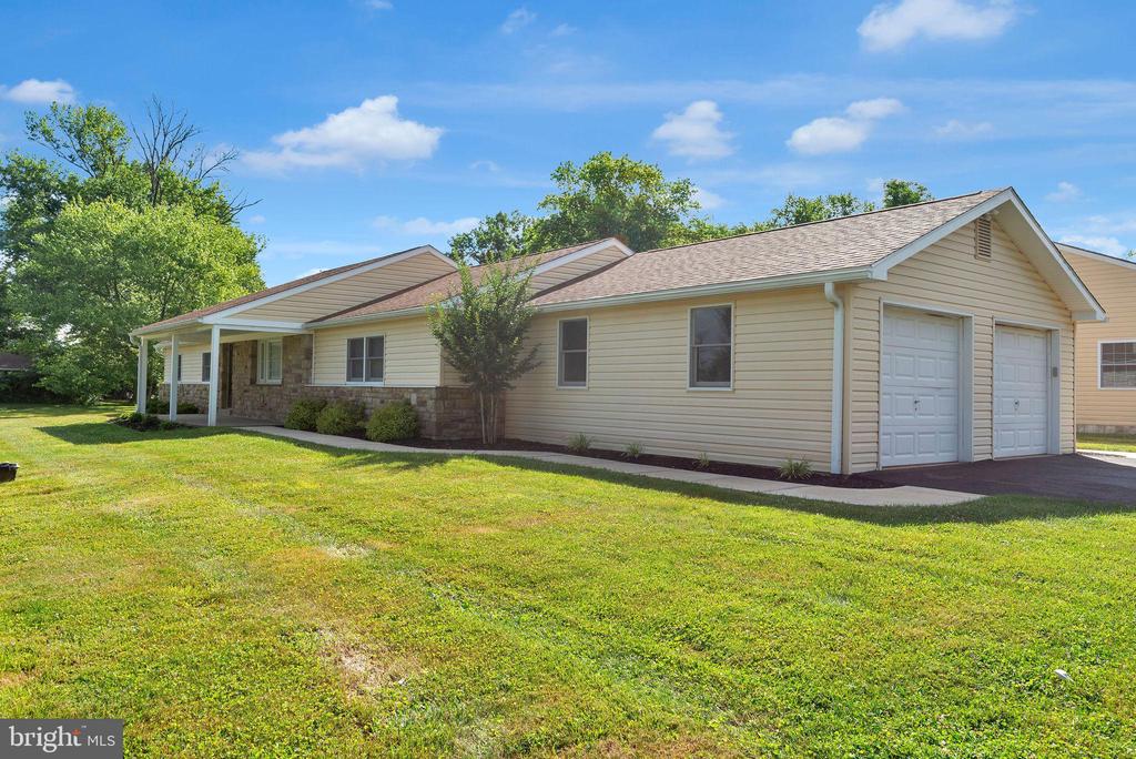 2015 MEETINGHOUSE RD