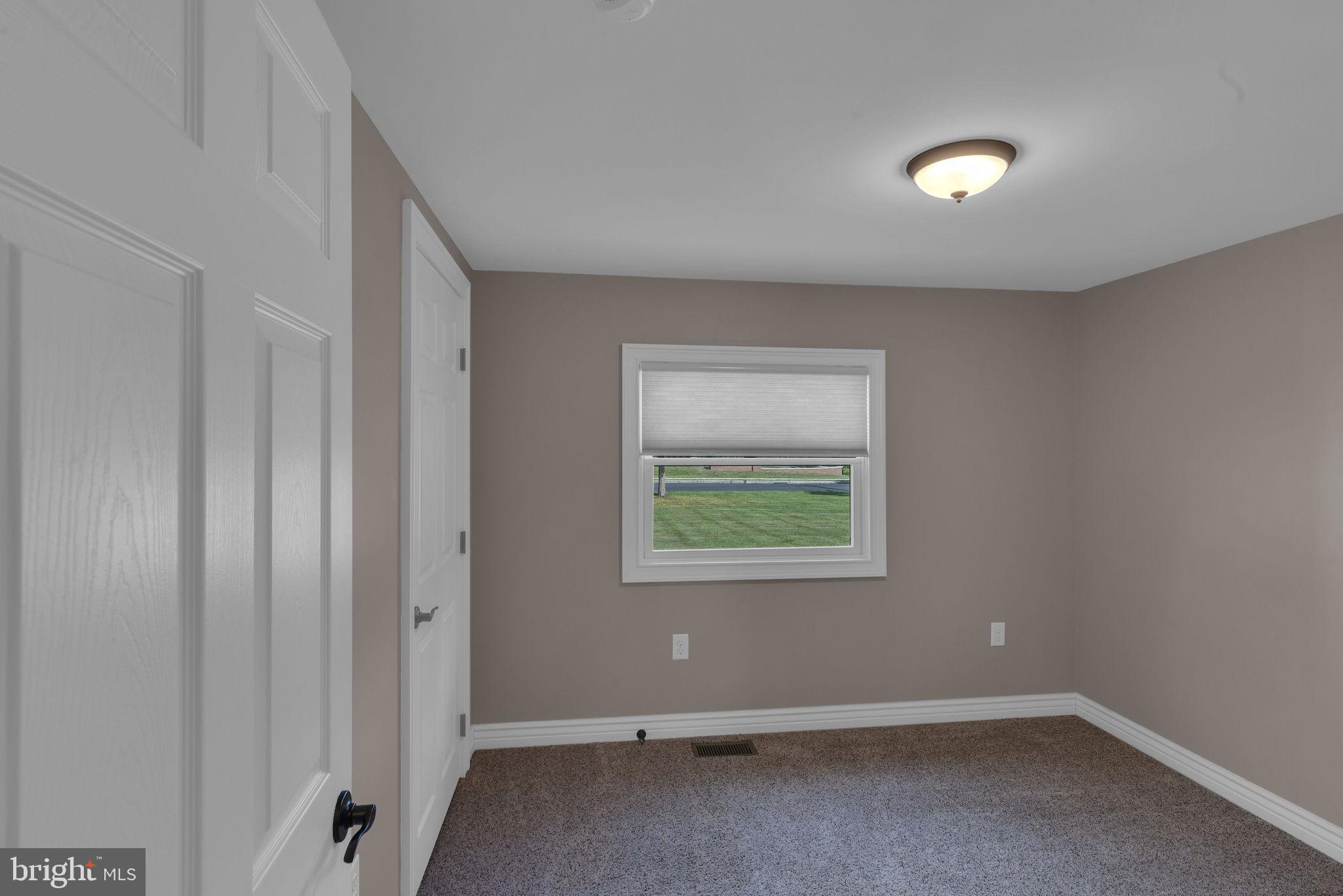 2015 MEETINGHOUSE RD