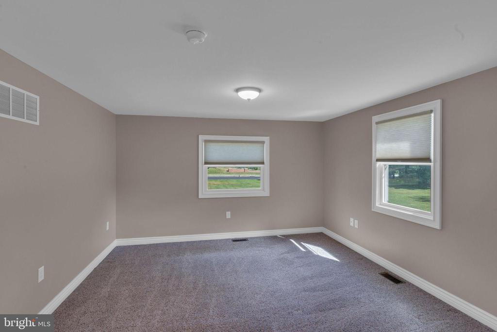 2015 MEETINGHOUSE RD