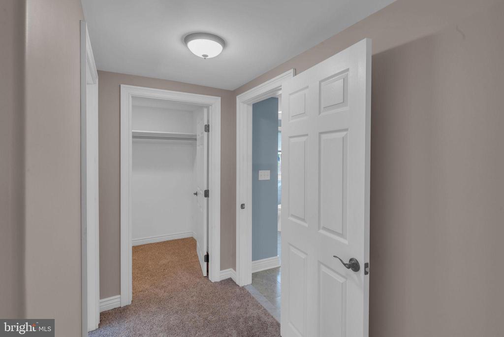 2015 MEETINGHOUSE RD