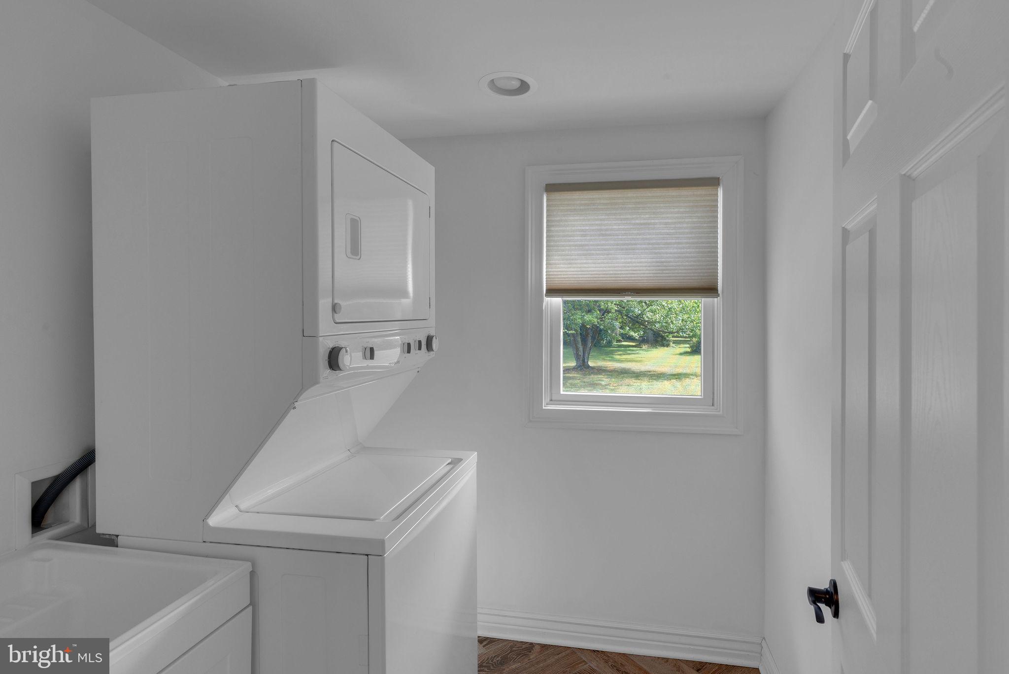 2015 MEETINGHOUSE RD