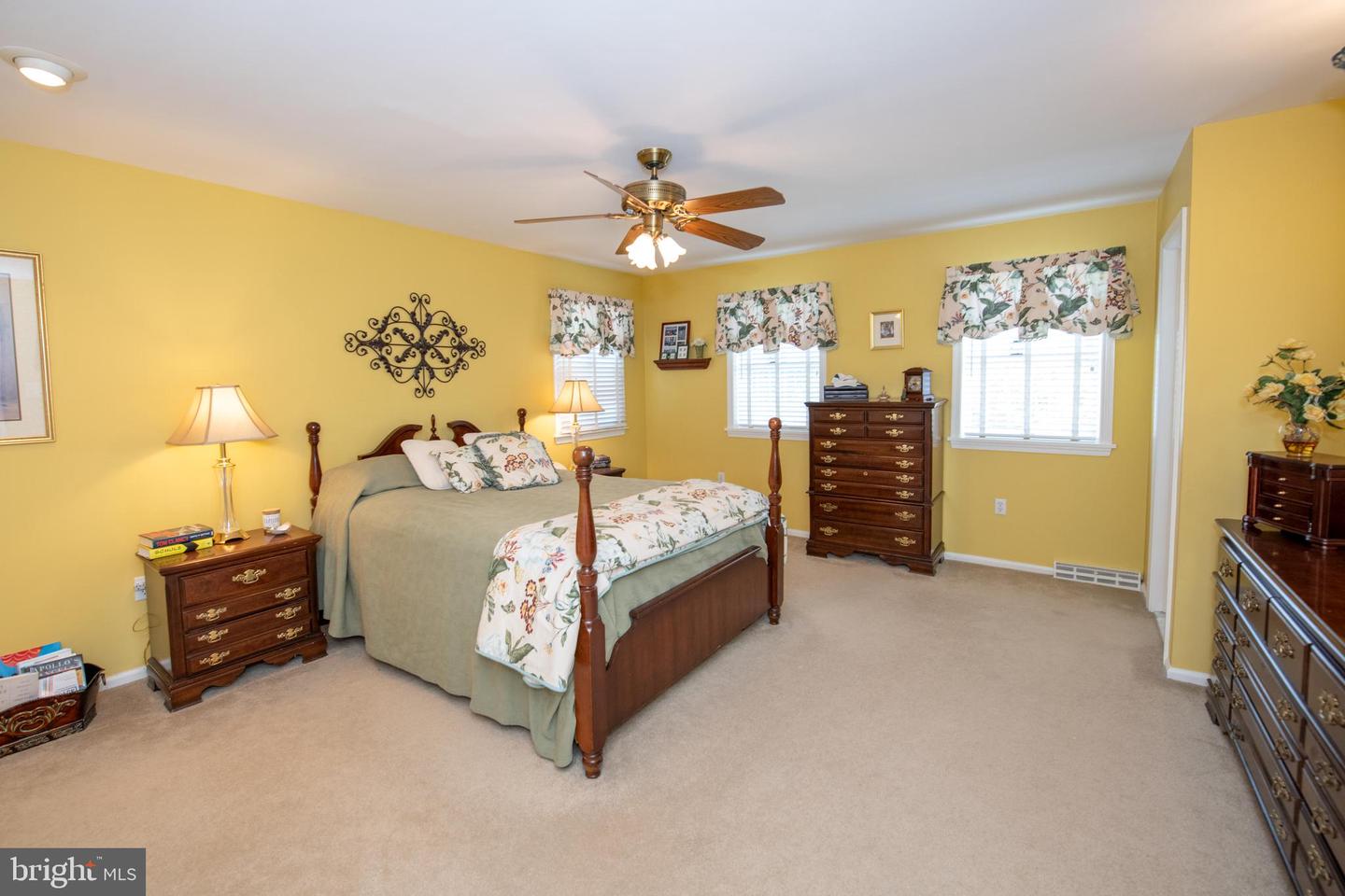 17 Bailey Dr
