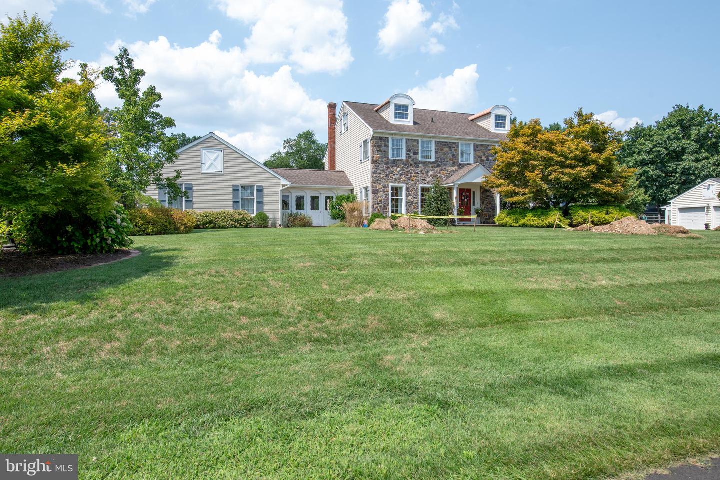 17 Bailey Dr