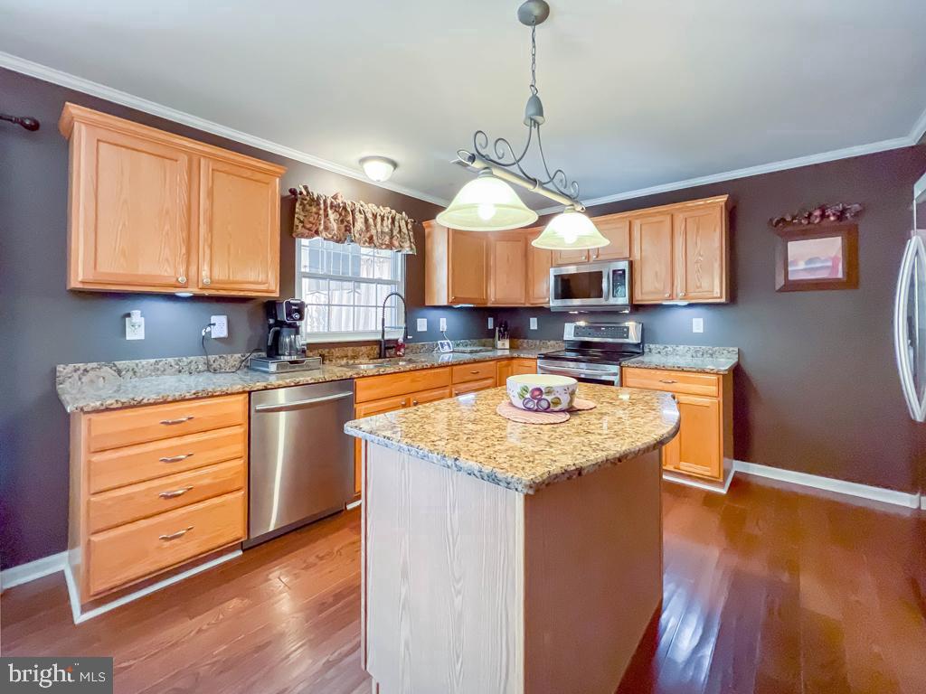 4522 Deep Glen Way