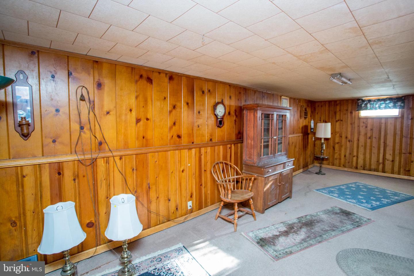 77 Davis Rd