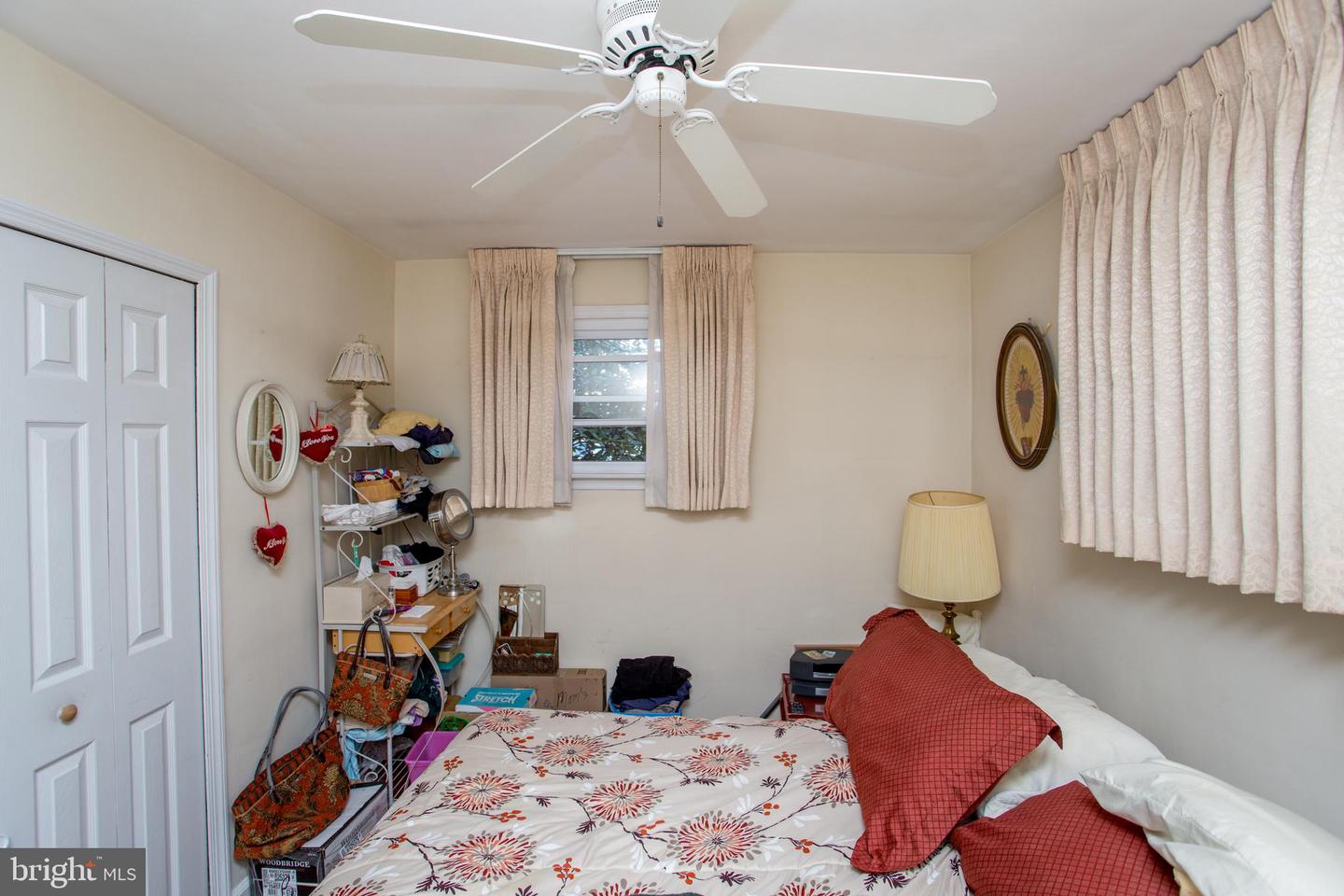 77 Davis Rd